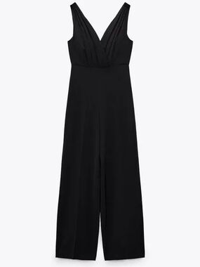 ZARA PLEATED WIDE LEG JUMPSUIT IN BLACK NWT size S